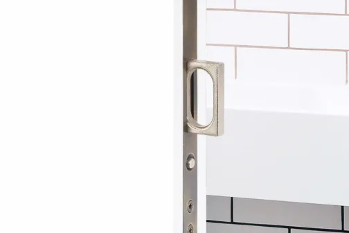 Leading edge pop out pull handle 